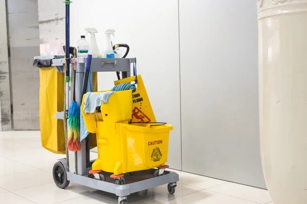 Mop bucket and set of cleaning equipment — Stock Photo, Image