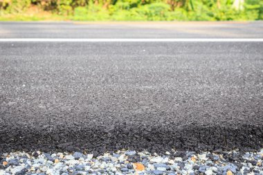 Asfalt yol çizgili