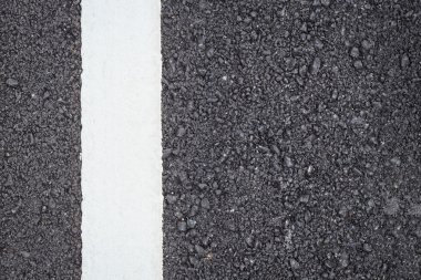 Asfalt yol çizgili