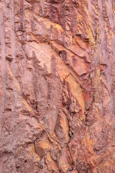 Mountain showing red soil — Stock Photo, Image