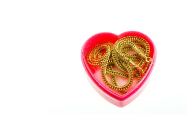 pembe kutusunda altın kolye