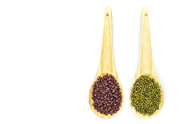 Mung beans in wooden spoon — Stock Photo, Image