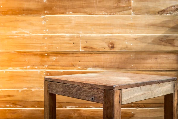 Tavolo in legno vuoto — Foto Stock