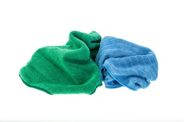 Beyaz arka plan üzerinde izole temizlik için mikrofiber bez
