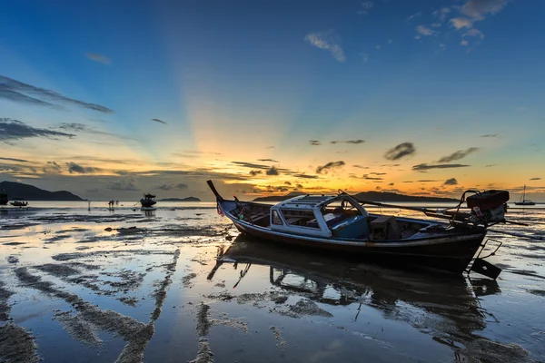 Gyönyörű sunsire Rawai Beach Phuket — Stock Fotó