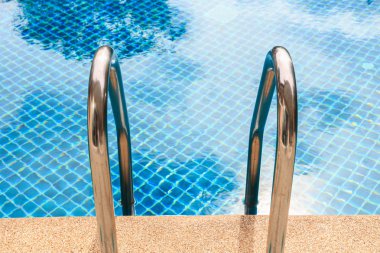 Paslanmaz çelik merdiven ile Açık Yüzme Havuzu