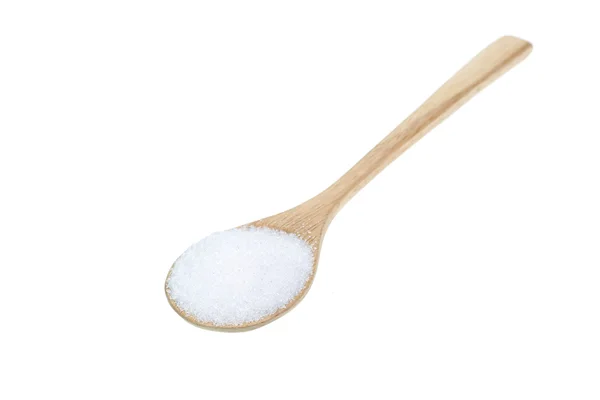 Primer plano de azúcar blanco en cuchara de madera aislada sobre blanco — Foto de Stock