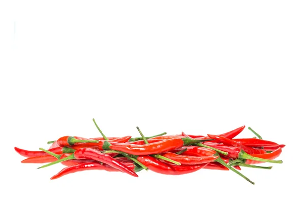 Peperoncino caldo thai rosso fresco isolato su bianco — Foto Stock