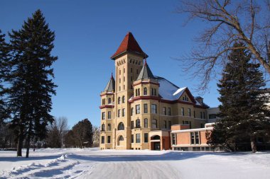 Fergus Falls Bölge Tedavi Merkezi, Devlet Hastanesi kullanımda değil.
