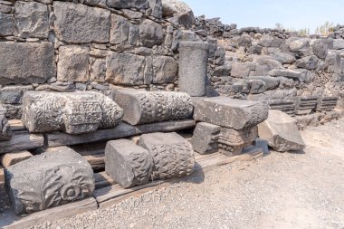 Korazim Ulusal Parkı 'ndaki antik sinagog. İsrail 'deki antik Yahudi kasabasının kalıntıları.