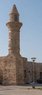 Caesarea Ulusal Parkı 'ndaki antik kalıntılar İsrail' in duvarlarla çevrili şehrinin arkeolojik kalıntıları..