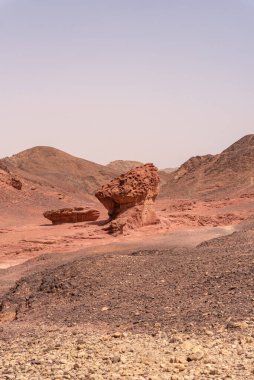 Güzel, nefes kesici ve İsrail 'in güneyindeki Eilat yakınlarındaki Timna parkı..