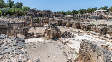 İsrail 'deki Bahis Shean' deki Beit Shean Ulusal Parkı 'ndaki harabelerin genel görünümü.