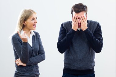İş kadını onun meslektaşı bağırıyor