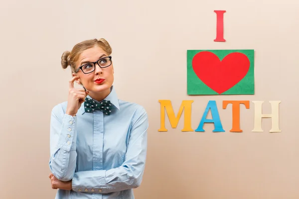 Το κορίτσι αγαπά τα μαθηματικά — Φωτογραφία Αρχείου