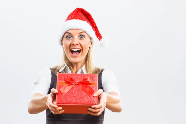 Santa mujer sosteniendo regalo — Foto de Stock