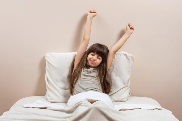 Menina acordando — Fotografia de Stock