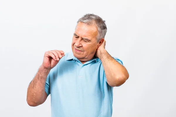 Uomo anziano ha dolore al collo — Foto Stock