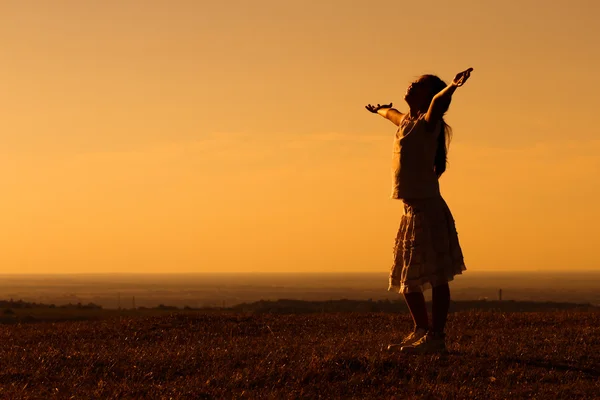 Menina na natureza — Fotografia de Stock