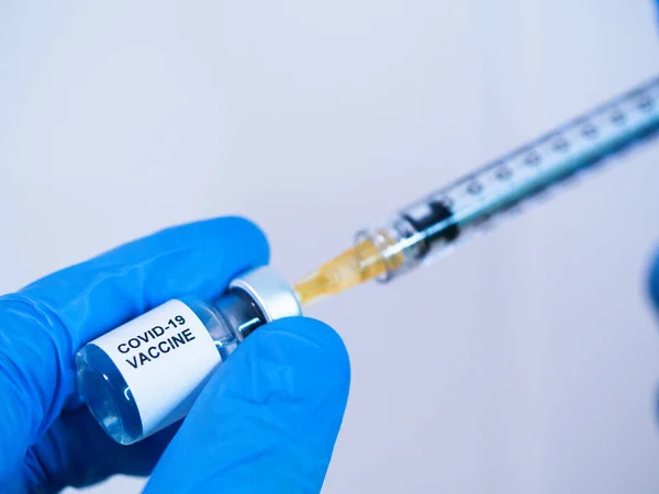 Health Personnel Preparing Covid Vaccine — Stock Photo, Image