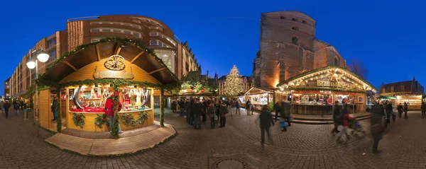 HANNOVER, ALEMANHA - NOVEMBRO 29, 2011: Mercado tradicional de Natal na antiga Hannover . — Fotografia de Stock