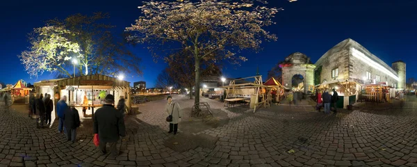 HANNOVER, ALEMANIA - 29 DE NOVIEMBRE DE 2011: Mercado tradicional de Navidad en la vieja Hannover . —  Fotos de Stock