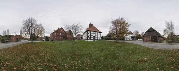 Vista panorâmica da aldeia típica da Baixa Saxónia — Fotografia de Stock