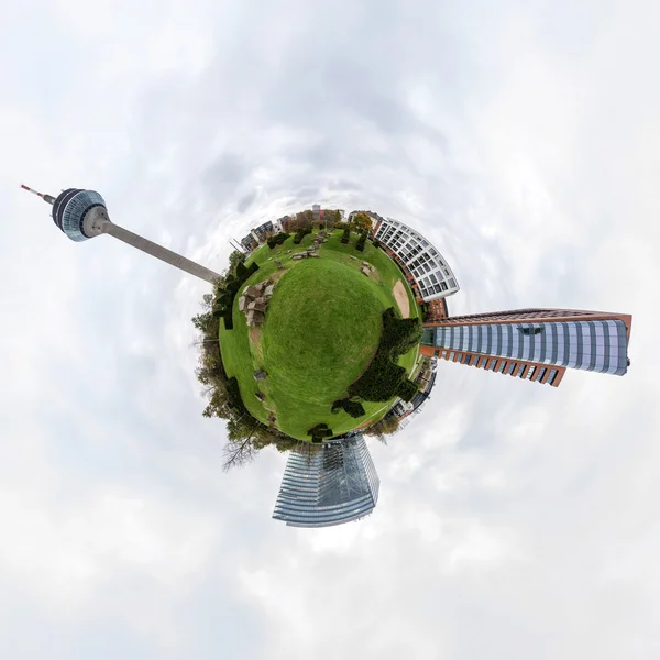 Lilla planet panorama av Medienhafen i Düsseldorf, Tyskland Stockbild