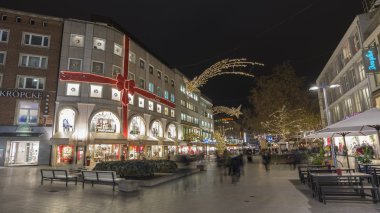 Noel aydınlatma sokaklarda Hannover Merkezi