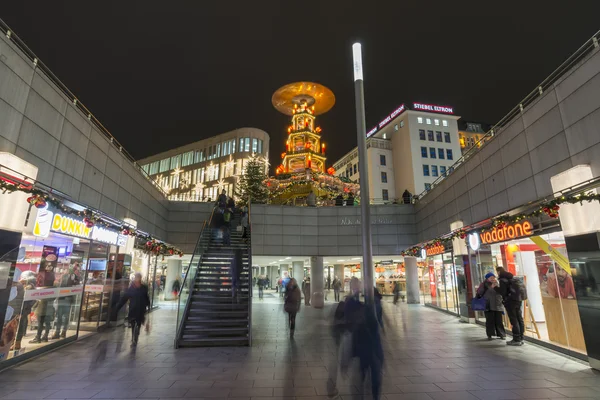 The Niki-de-Saint-Phalle-Promenade in Hannover — Stock Photo, Image