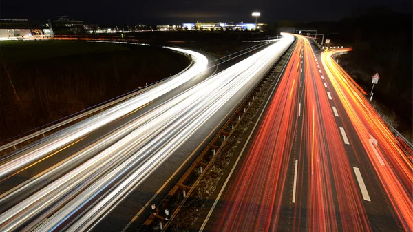 Tysk motorväg på kvällen — Stockfoto