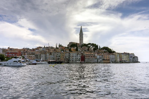 Romantische stad Rovinj in Kroatië — Stockfoto