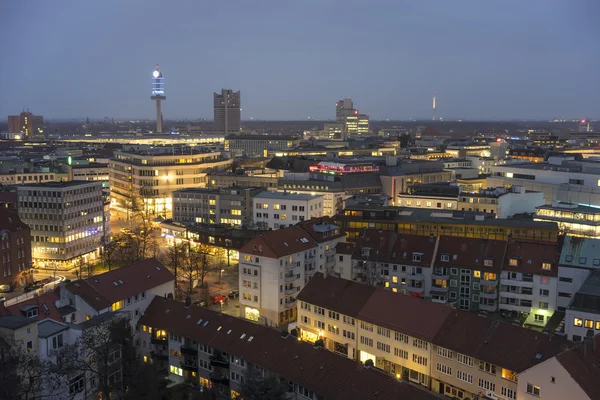Luchtfoto van Hannover bij avond. — Stockfoto