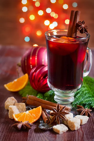 Natal vinho ruminado com especiarias — Fotografia de Stock