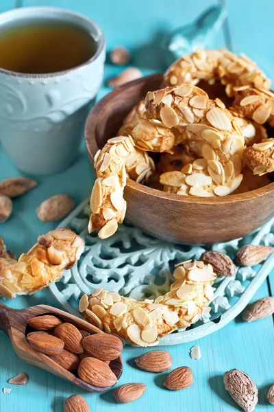 Biscoitos de amêndoa crescente — Fotografia de Stock