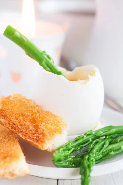 Soft boiled egg — Stock Photo, Image