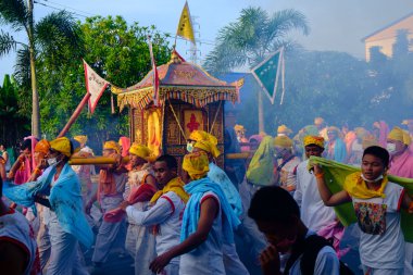 Itanium tabanlı sistemler için vejetaryen Festivali 2014, Phuket, Tayland
