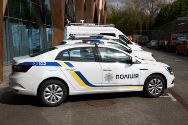 05.12.2021 Ukrayna. Kyiv. Ülkelerin güvenliğinin sergilenmesi. Polis arabası..
