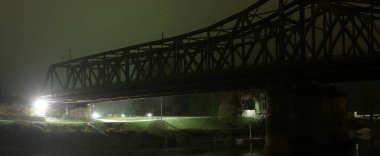 Ağaçlı ve tarlalı manzara