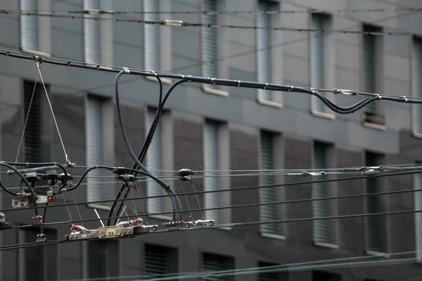 城市有电缆的细节 — 图库照片