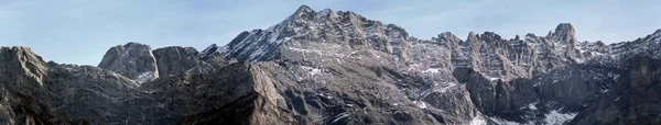 Panoramablick Auf Eine Bergkette — Stockfoto