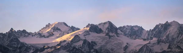 Panoramiczny Widok Góry Zimie — Zdjęcie stockowe