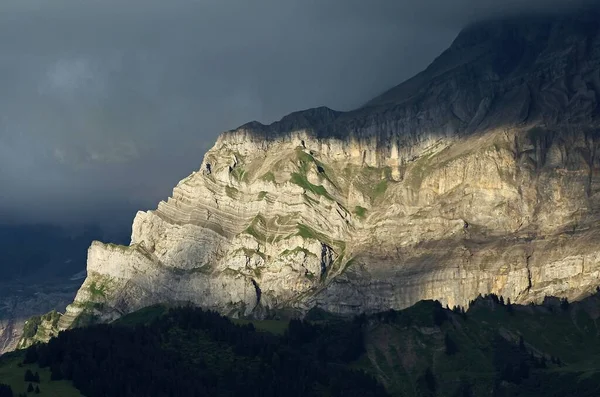 Гірська Стіна Під Час Заходу Сонця — стокове фото