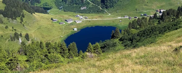 Vista Lago Alpino Dalla Cima Una Montagna — Foto Stock