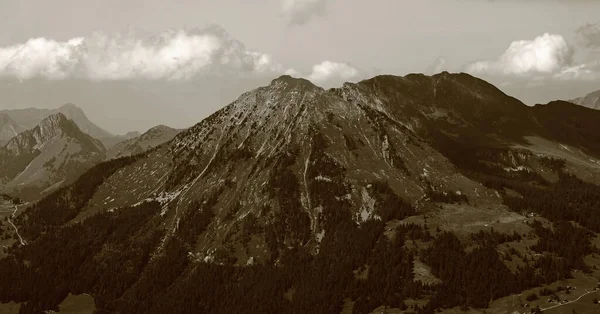 Vista Uma Montanha Verão — Fotografia de Stock