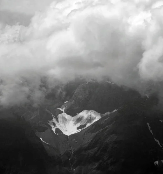 Una Parete Montagna Nuvole — Foto Stock