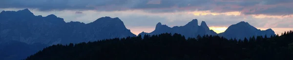 Panoramablick Auf Hügel Und Berge Sonnenuntergang — Stockfoto