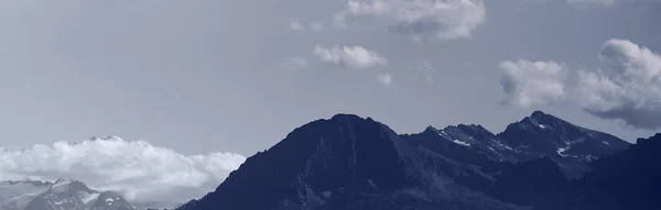 Альпійський Пейзаж Горами Хмарами — стокове фото