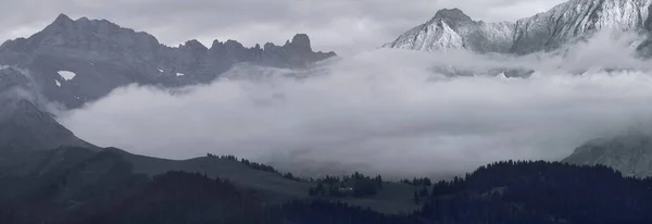 Alpine Landscape Forest Ridge Mountains Clouds — Stock Photo, Image