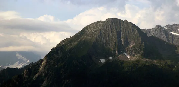 Puncak Gunung Musim Panas — Stok Foto